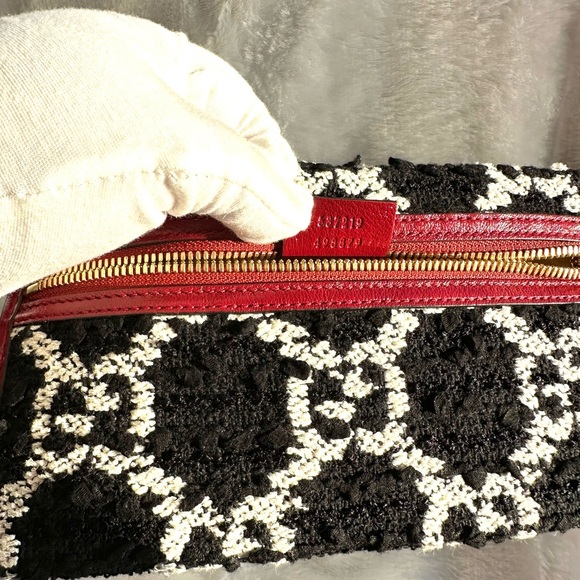 LIMITED EDITION GUCCI Monogram Tweed Clutch - Picture 6 of 8